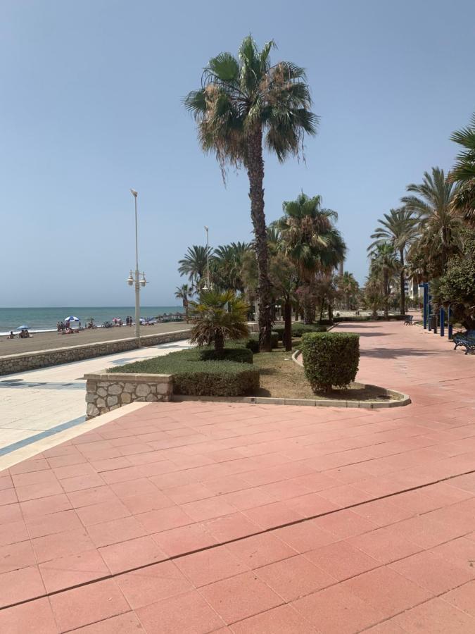 Apartamento Primera Linea Apartment Malaga Exterior photo