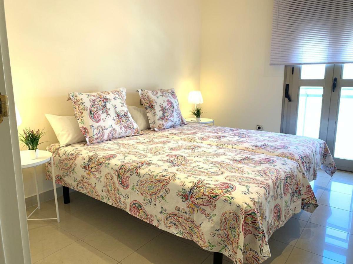 Apartamento Primera Linea Apartment Malaga Exterior photo