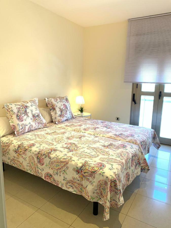Apartamento Primera Linea Apartment Malaga Exterior photo
